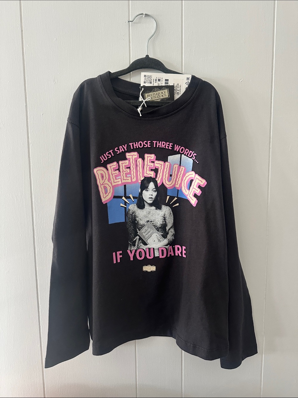 Beetlejuice Graphic Long-Sleeve Sweater - Black
